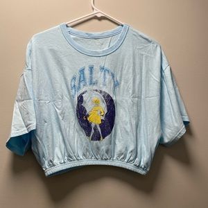 Cinched t-shirt with logo/pun